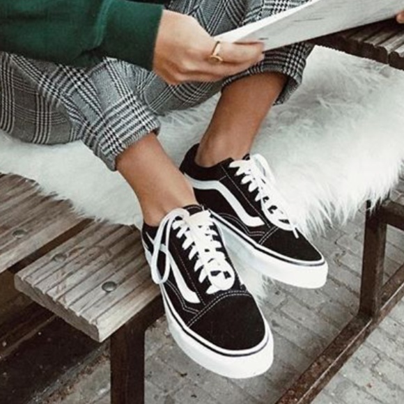 vans low top trainers